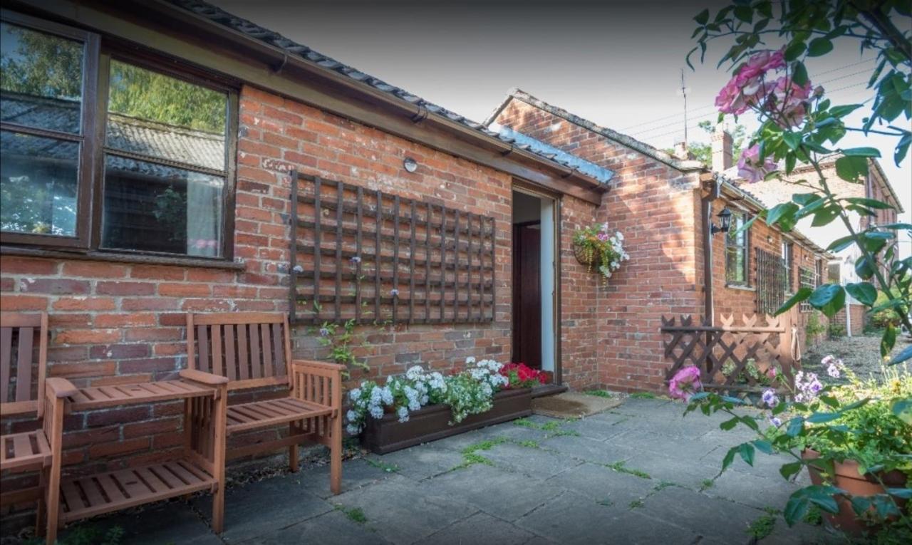 Laburnum Holiday Cottage Tunstead  Buitenkant foto